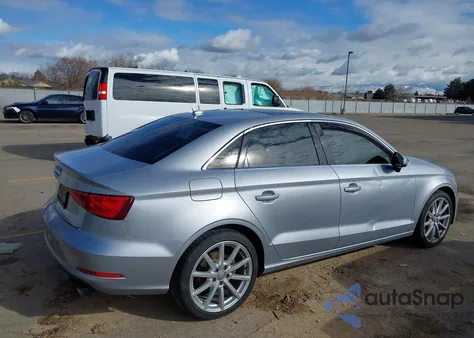 2015 Audi A3 1.8T Premium z USA, uszkodzony, nr VIN WAUCCGFF3F1027749